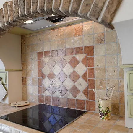 La Leccina Willa Erchie (Apulia)